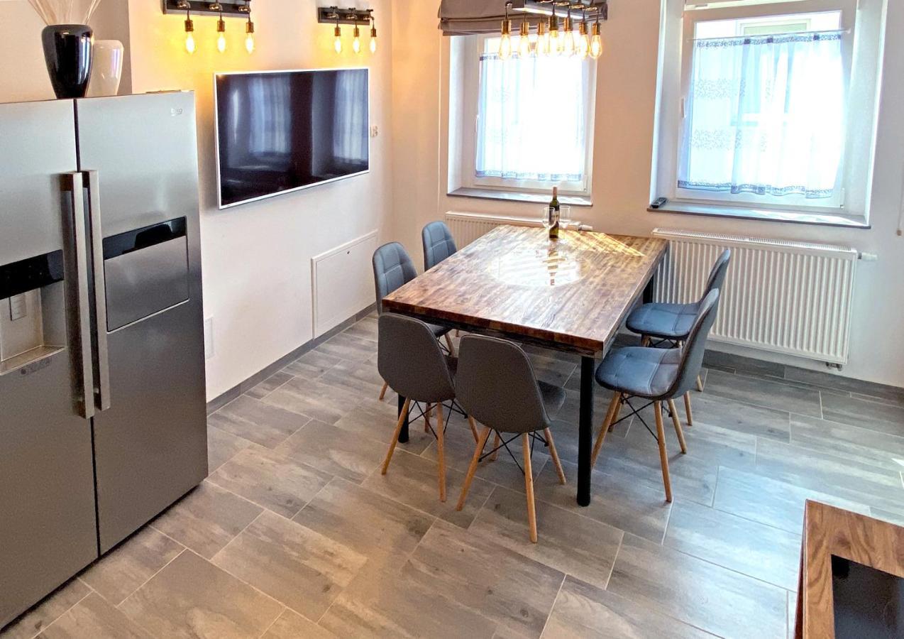 Apartment Zabrze, W Centrum Z Prywatnym Parkingiem *