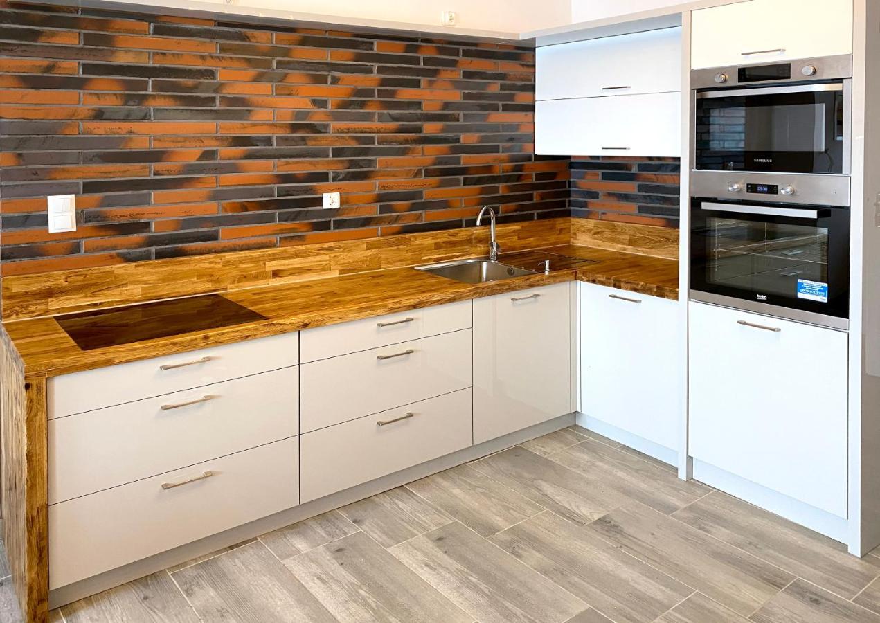 Zabrze, W Centrum Z Prywatnym Parkingiem Apartment *