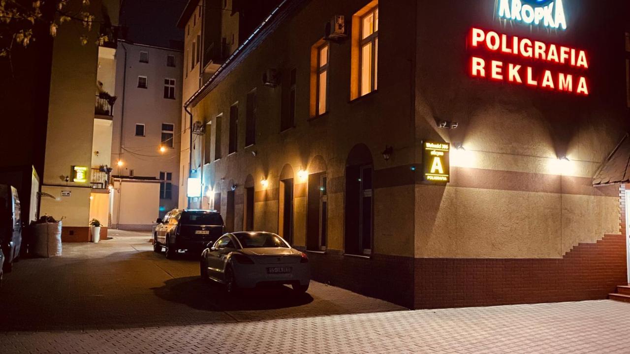 Zabrze, W Centrum Z Prywatnym Parkingiem * Zabrze