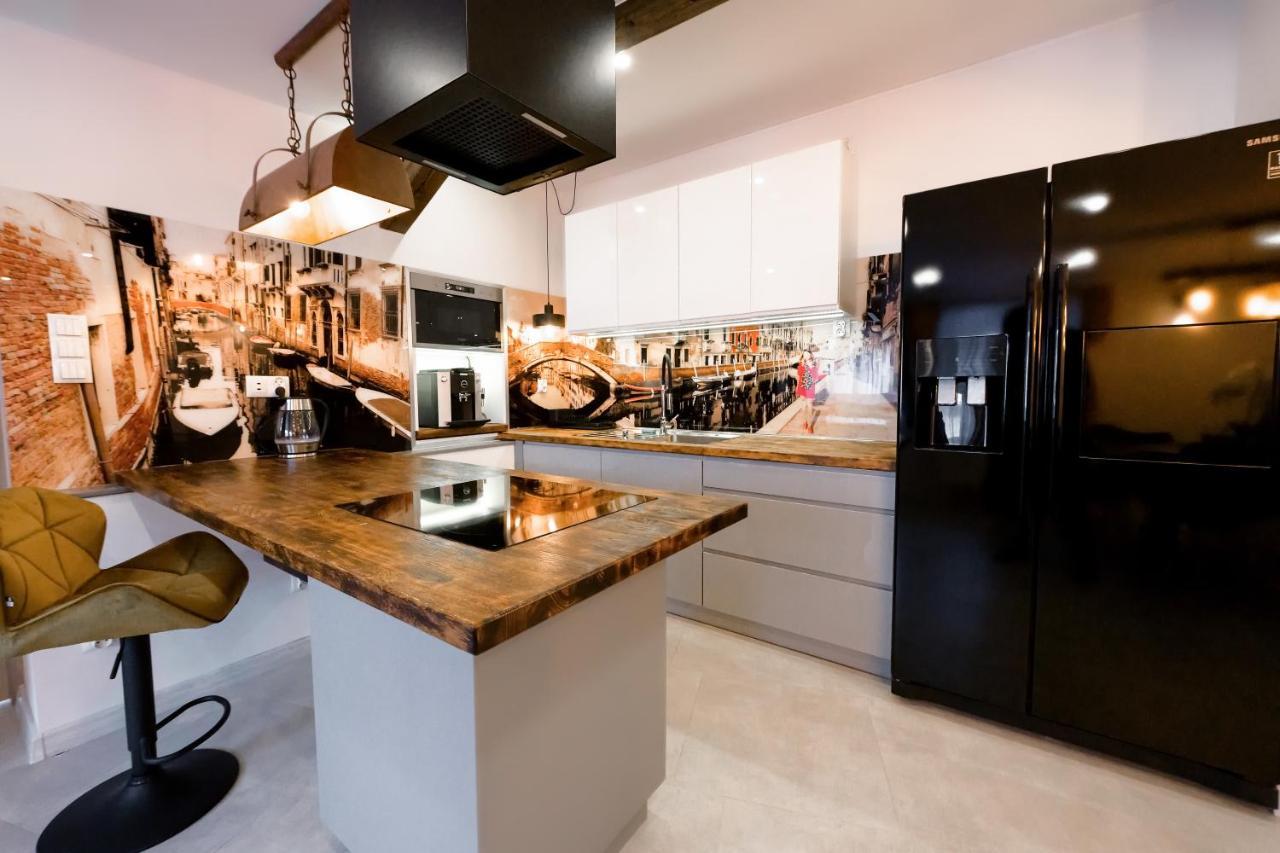 Zabrze, W Centrum Z Prywatnym Parkingiem Apartment Zabrze